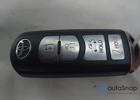 2017 Toyota Yaris Ia z USA, uszkodzony, nr VIN 3MYDLBYV8HY186281